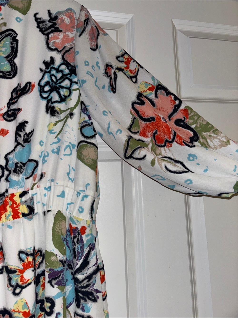 White Floral High-Low Chiffon Dress - Picture 5 of 6